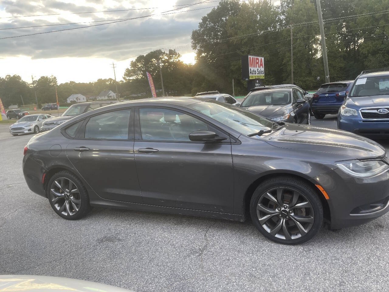 Used 2016 Chrysler 200 S w/ Comfort Group FWD image 7