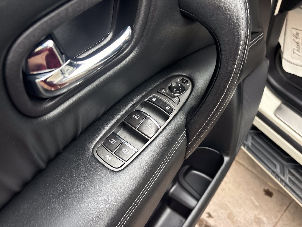 Used 2017 INFINITI QX80 2WD w/ Driver Assistance Package image 25