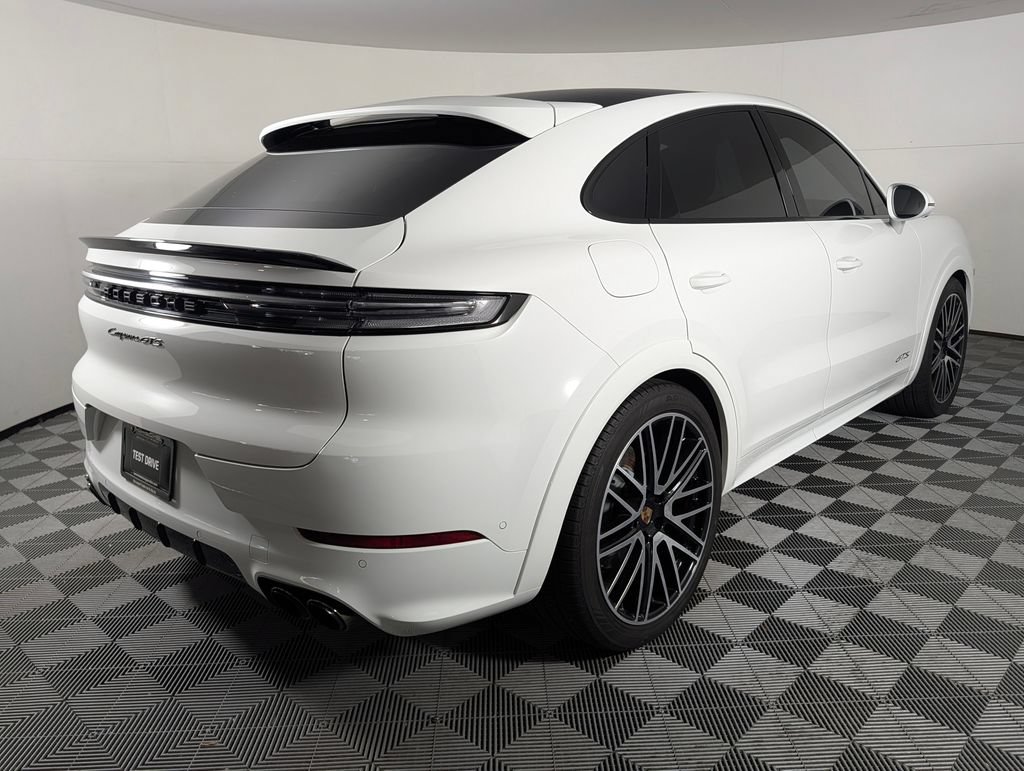 Certified 2025 Porsche Cayenne GTS AWD/4WD image 7