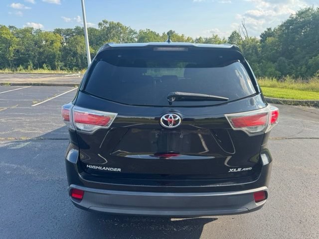 Used 2015 Toyota Highlander XLE AWD/4WD image 4
