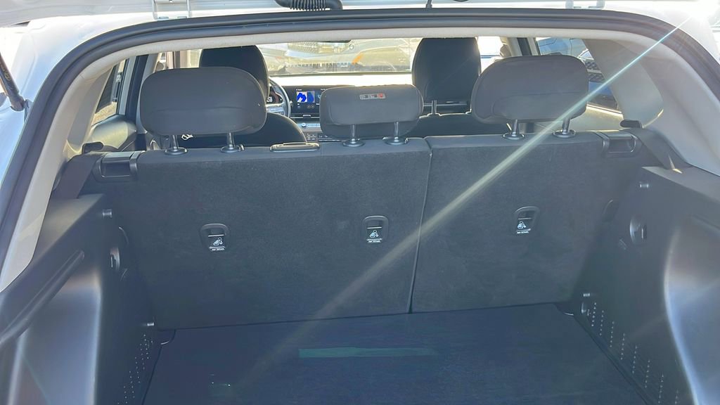 Used 2025 Hyundai Kona SEL image 35