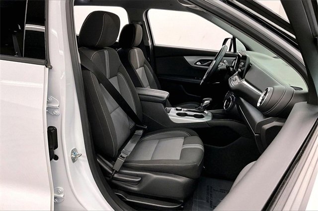 Used 2025 Chevrolet Blazer LT image 7