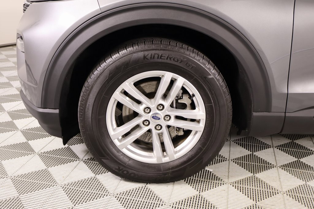 Used 2023 Ford Explorer XLT w/ Equipment Group 202A image 18