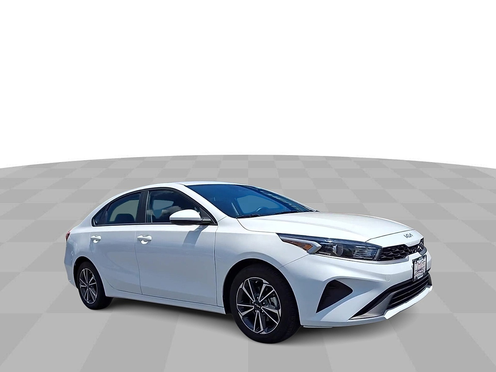 Used 2022 Kia Forte LXS image 2