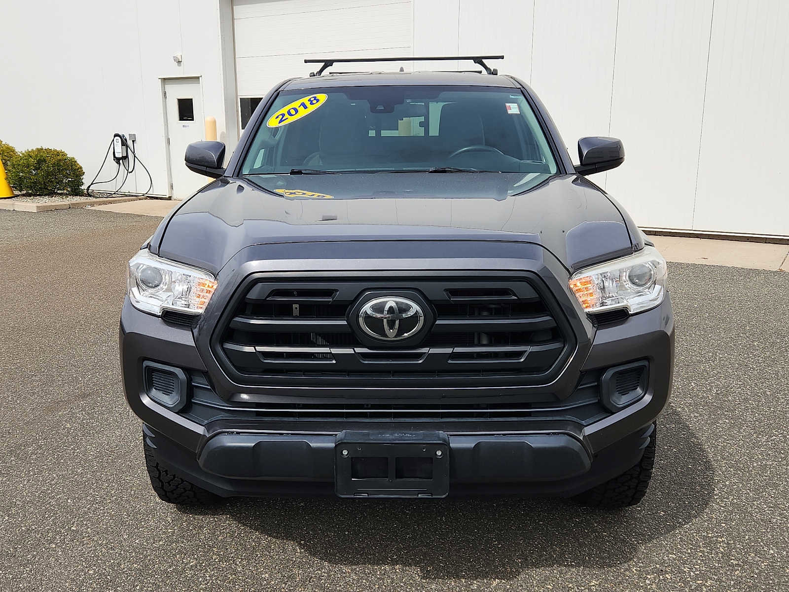 Used 2018 Toyota Tacoma SR w/ SR Convenience Package image 2