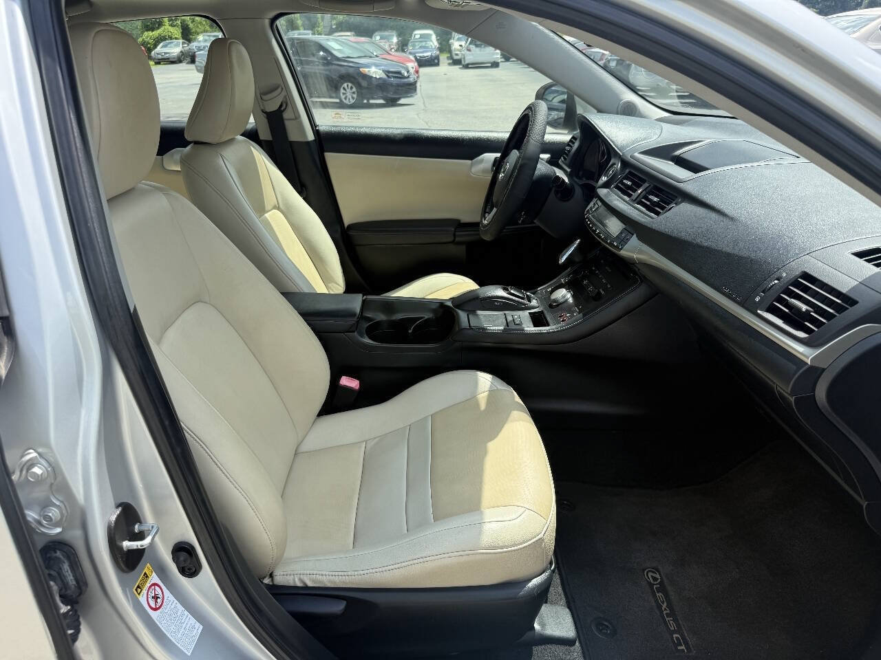 Used 2011 Lexus CT 200h Premium w/ Premium Audio Pkg FWD image 13