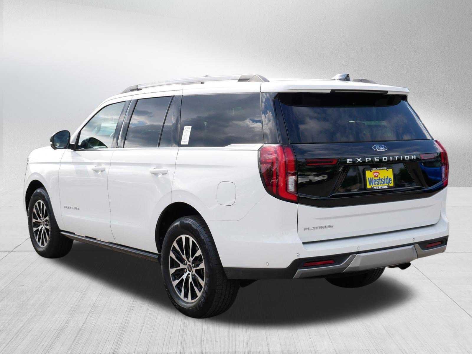 Used 2025 Ford Expedition Platinum AWD/4WD image 5