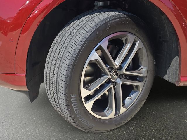Used 2025 Audi Q5 Premium w/ Convenience Package image 35