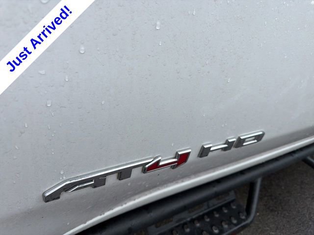 Used 2021 GMC Sierra 2500 AT4 w/ AT4 Premium Plus Package AWD/4WD image 13