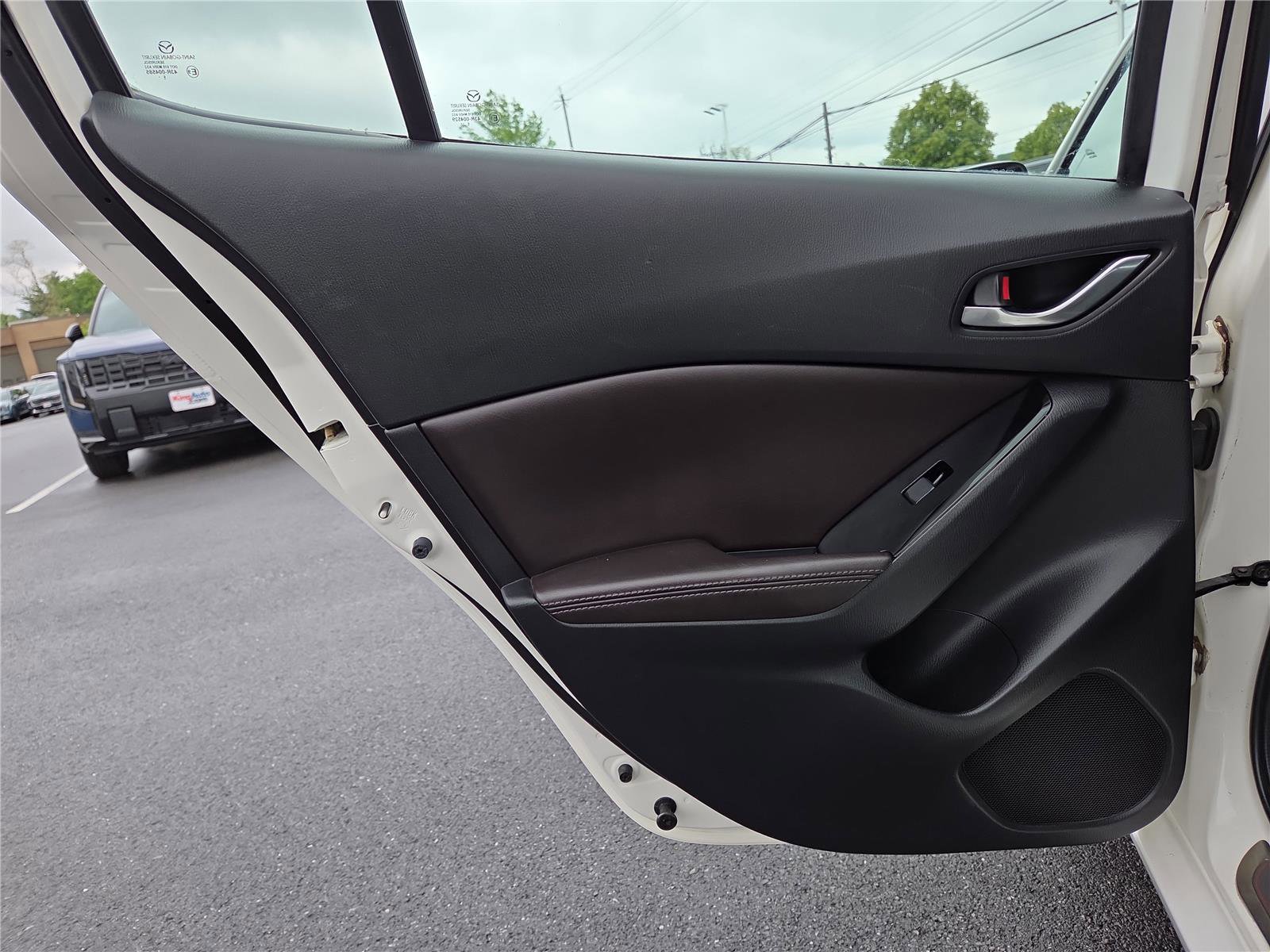 Used 2017 MAZDA MAZDA3 Touring FWD image 24