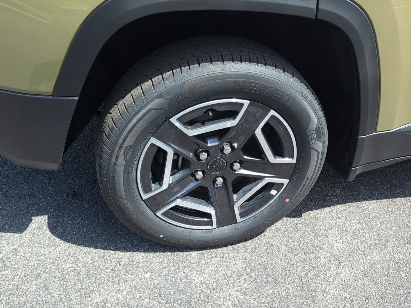 New 2026 Jeep Cherokee Limited AWD/4WD image 8