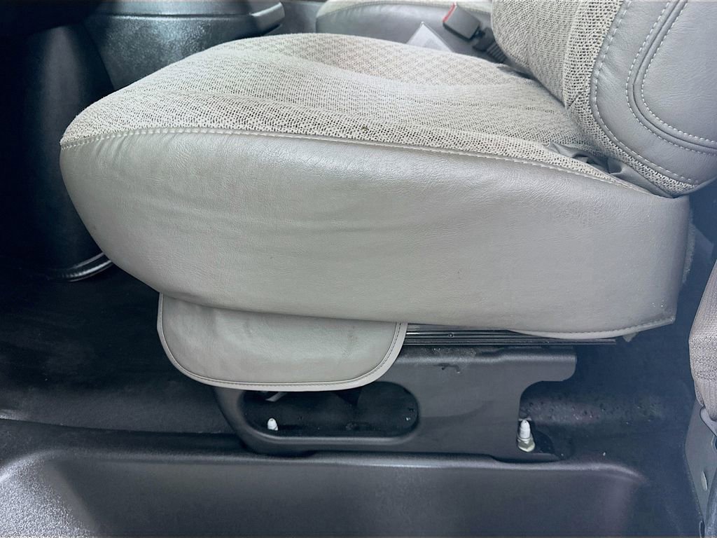 Used 2023 GMC Savana 2500 w/ Driver Convenience Package image 22