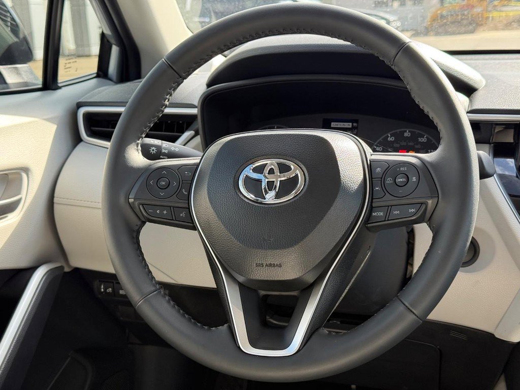 Certified 2025 Toyota Corolla Cross LE image 12