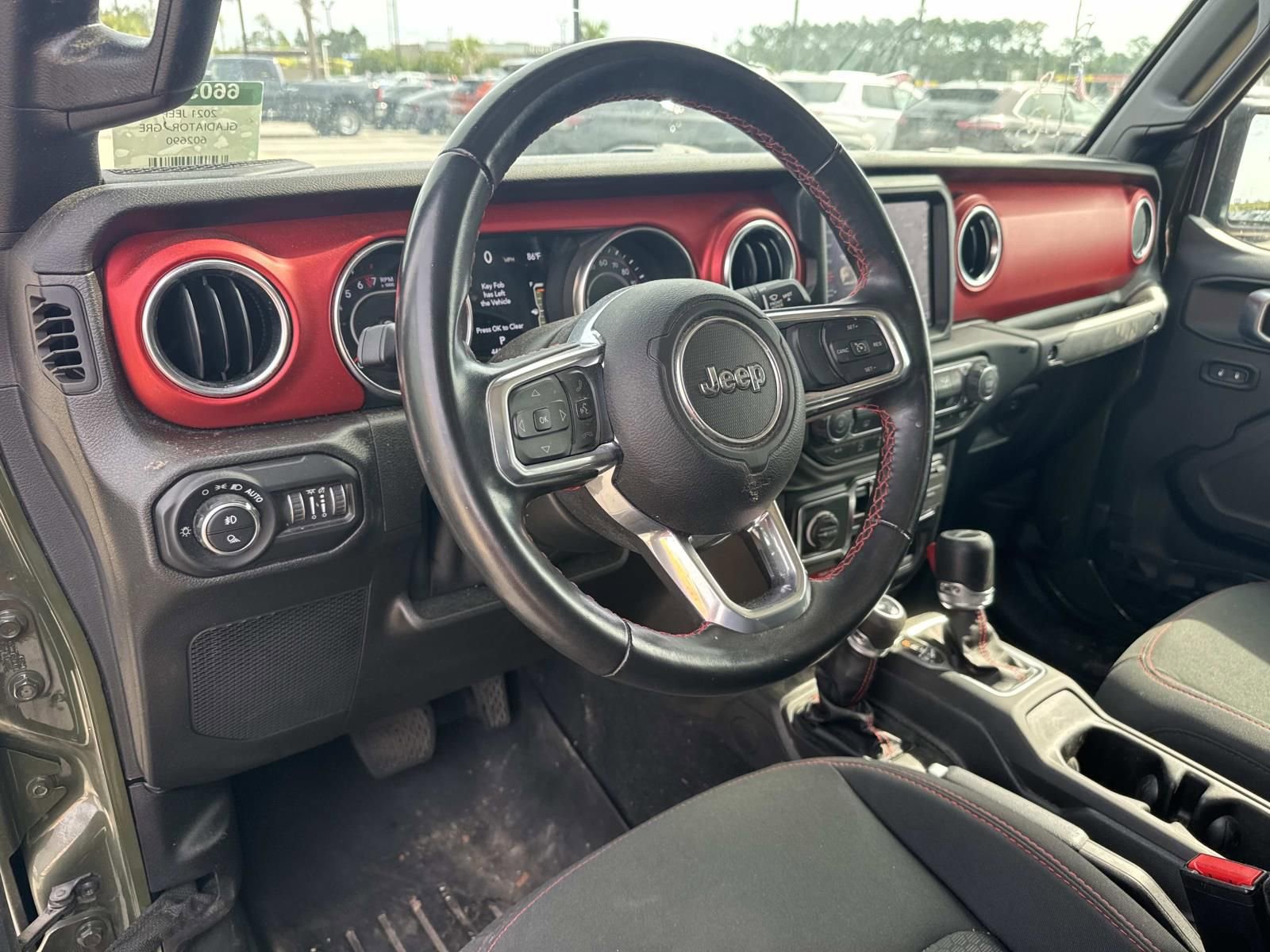 Used 2021 Jeep Gladiator Rubicon AWD/4WD image 17