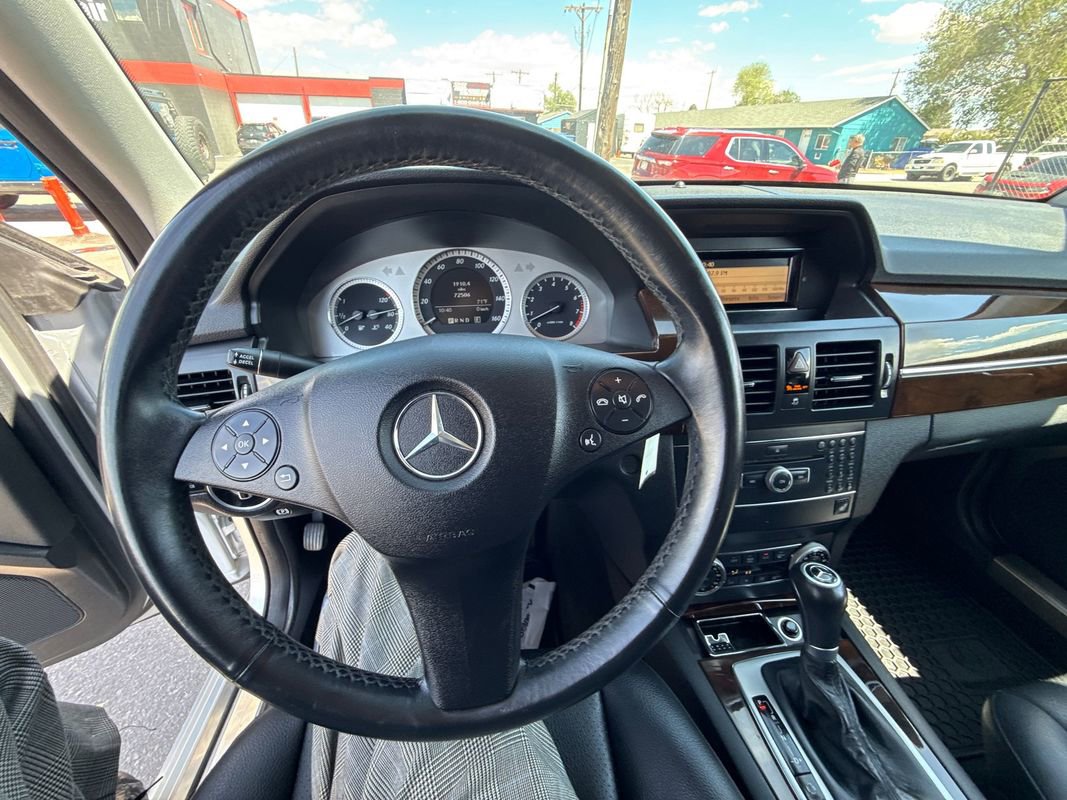 Used 2011 Mercedes-Benz GLK 350 4MATIC image 24