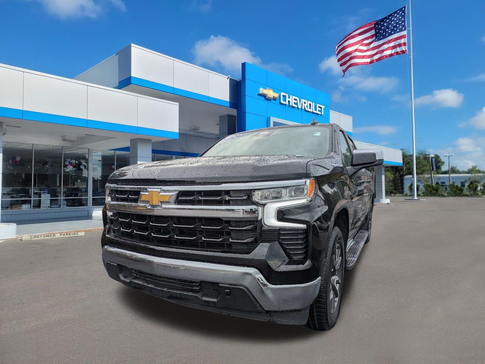 Used 2024 Chevrolet Silverado 1500 LT RWD image 7