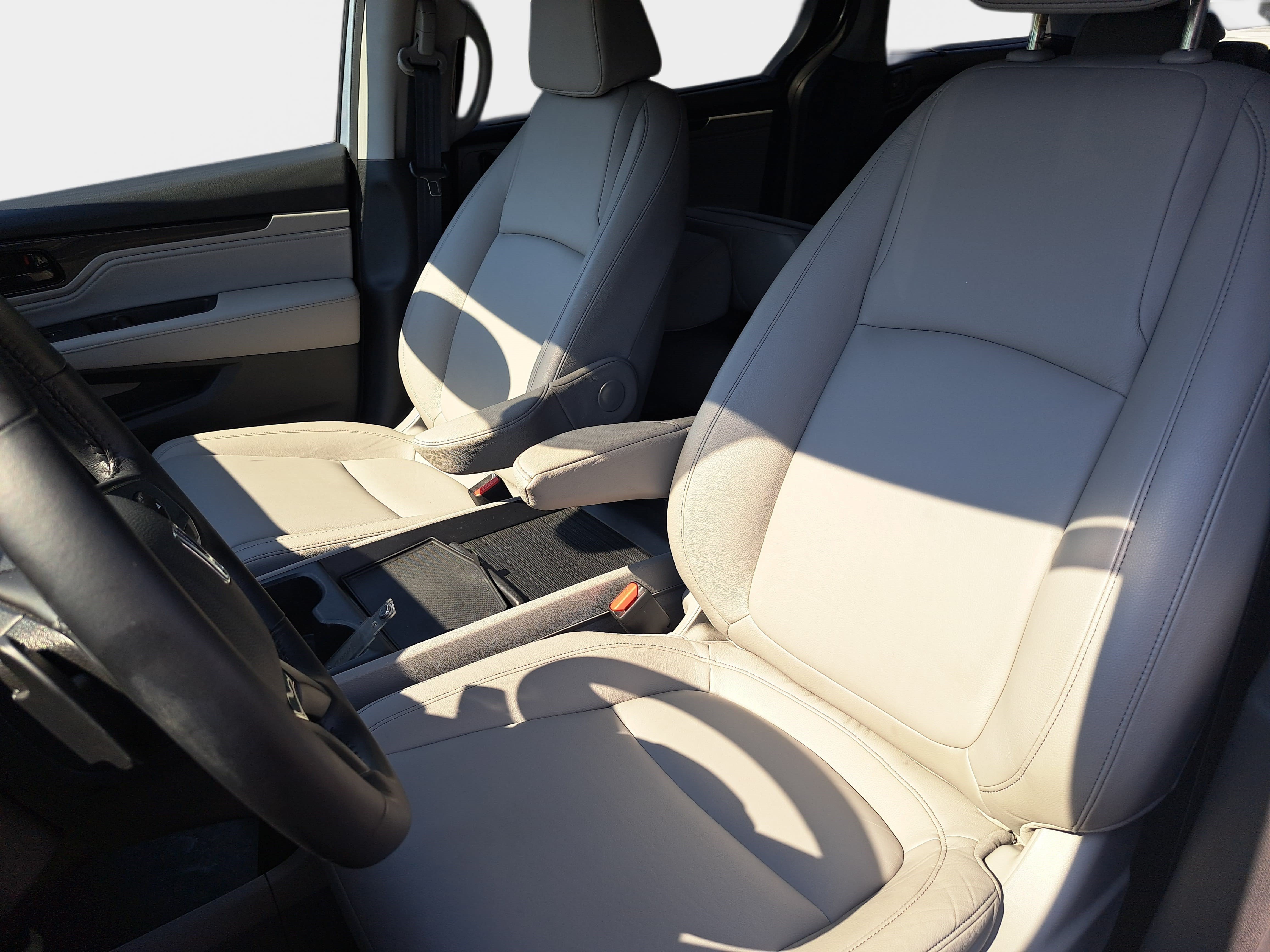 Used 2024 Honda Odyssey Touring image 16