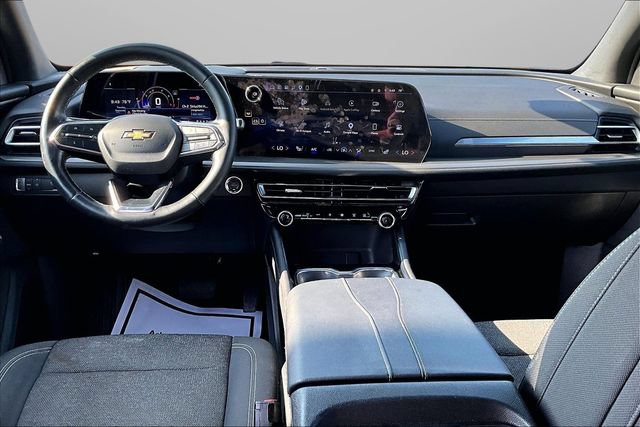 Used 2024 Chevrolet Traverse LT w/ Trailering Package FWD image 15