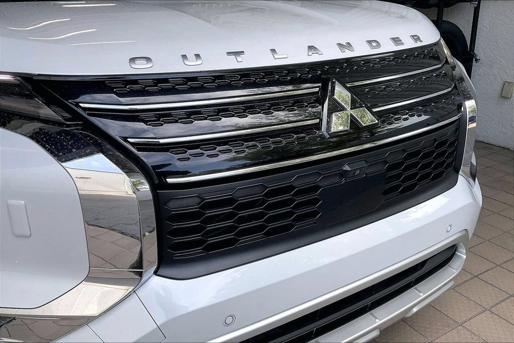 Used 2024 Mitsubishi Outlander SE AWD/4WD image 26