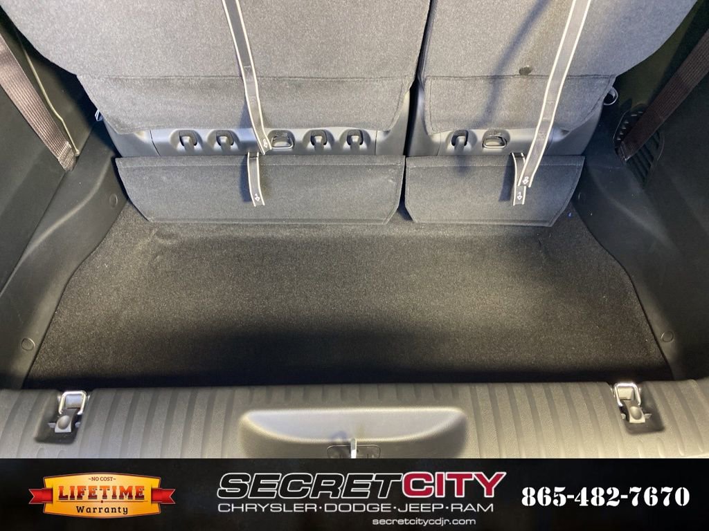 New 2026 Chrysler Pacifica Select image 35