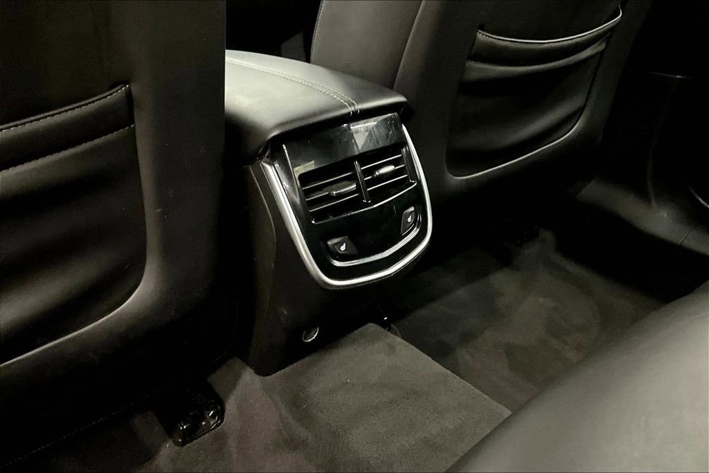 Used 2015 Cadillac XTS Luxury image 10