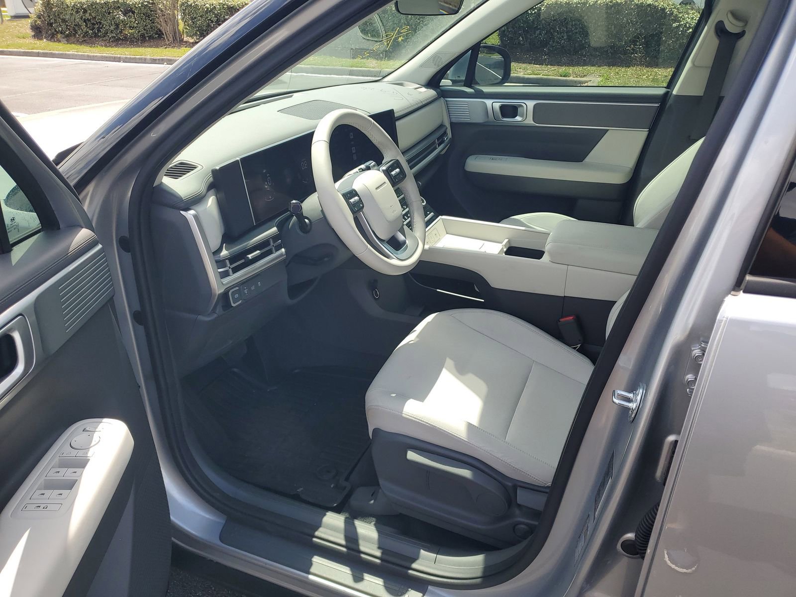 Used 2026 Hyundai Santa Fe SE FWD image 16