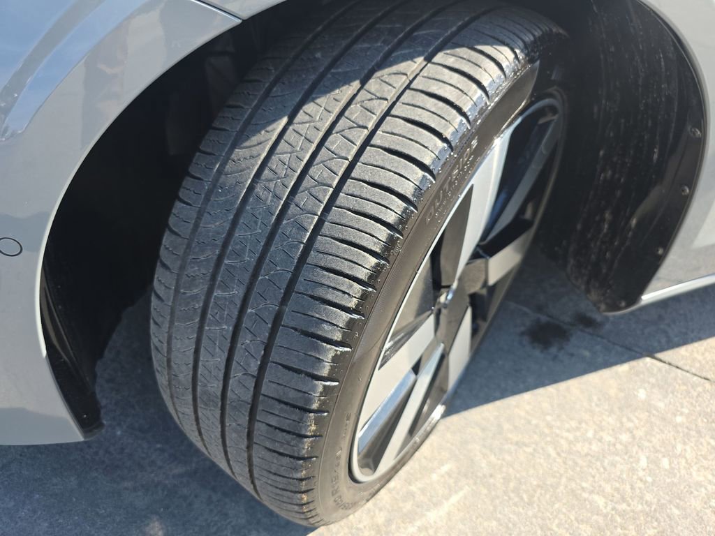 Certified 2024 Volvo S60 T8 Ultimate w/ Climate Package image 34