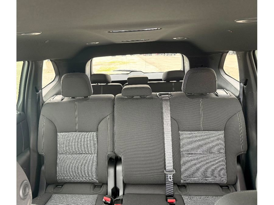 New 2025 GMC Acadia Elevation image 23