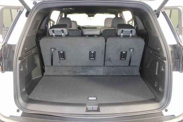 New 2026 GMC Acadia AT4 w/ Luxury Package AWD/4WD image 23