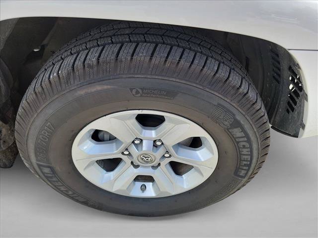 Used 2017 Toyota 4Runner SR5 Premium RWD image 9