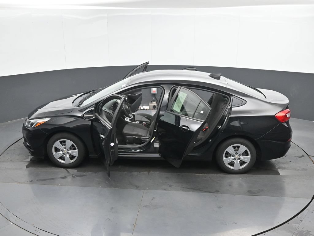 Used 2017 Chevrolet Cruze LS FWD image 49