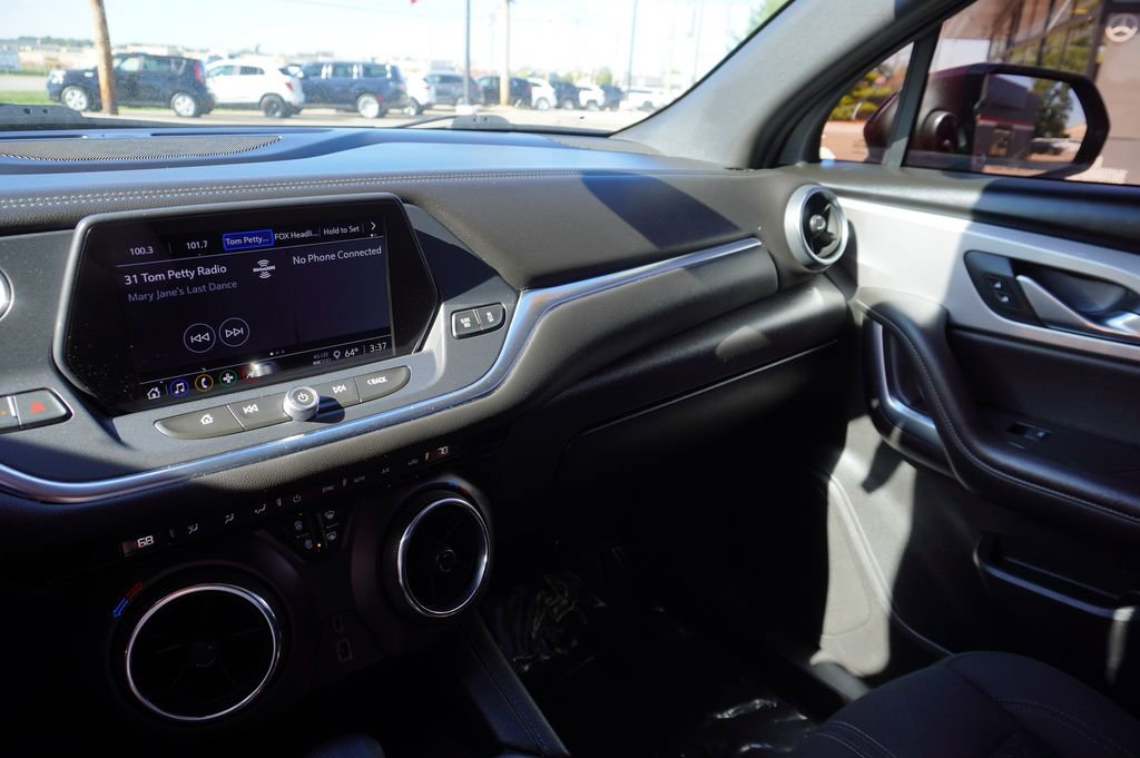 Used 2022 Chevrolet Blazer LT image 19