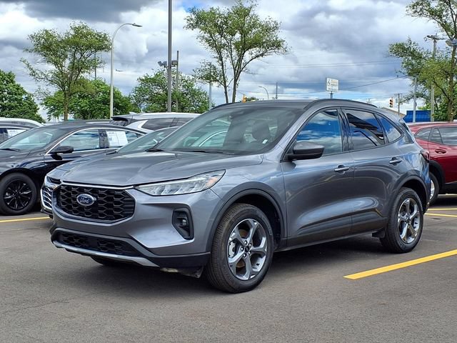 Used 2025 Ford Escape ST-Line Select AWD/4WD image 1