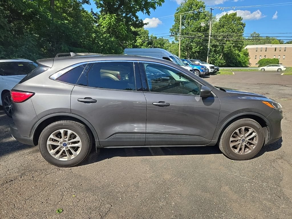 Used 2022 Ford Escape SE FWD image 9