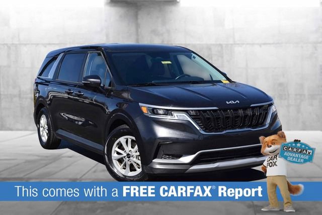 Used 2024 Kia Carnival LX image 2