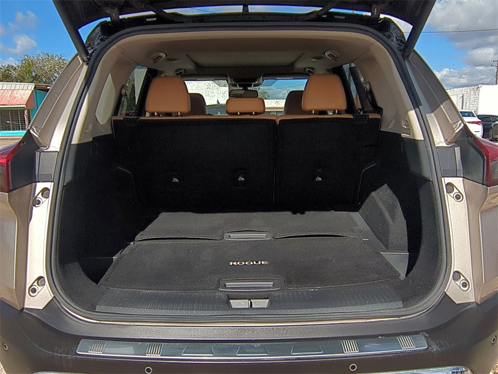 Used 2021 Nissan Rogue Platinum image 26