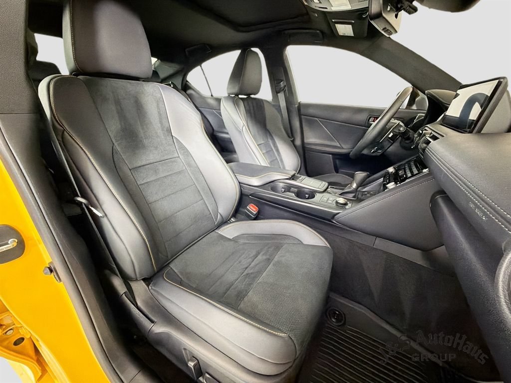 Used 2025 Lexus IS 500 RWD image 35