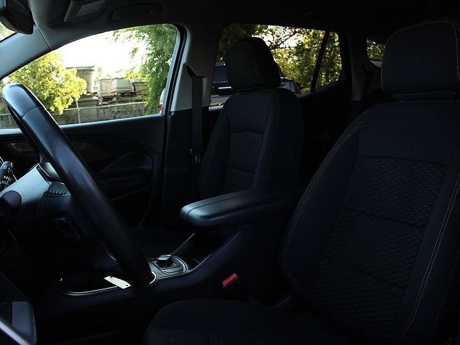 Used 2020 GMC Terrain SLE w/ Elevation Edition FWD image 15