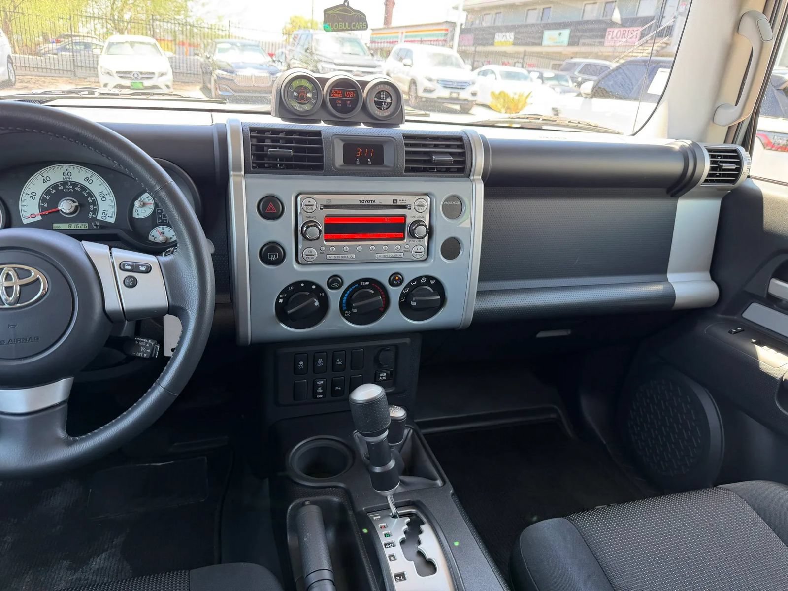 Used 2014 Toyota FJ Cruiser 4WD w/ Upgrade Package image 21