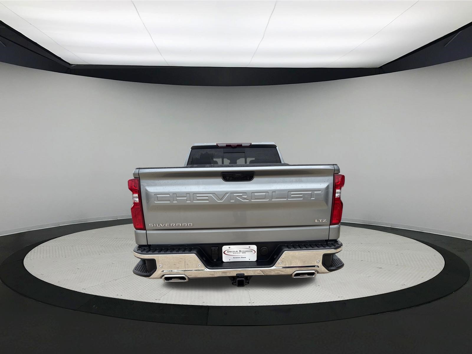 Used 2026 Chevrolet Silverado 1500 LTZ AWD/4WD image 6