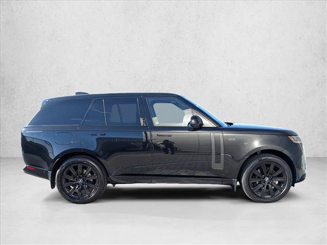 Used 2023 Land Rover Range Rover SE AWD/4WD image 4