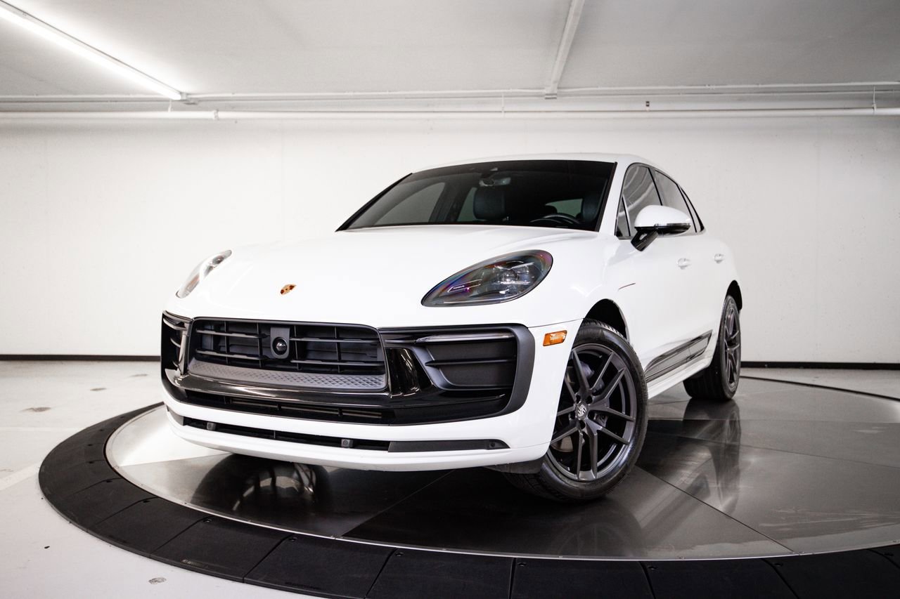 Certified 2023 Porsche Macan Turbo AWD/4WD image 1