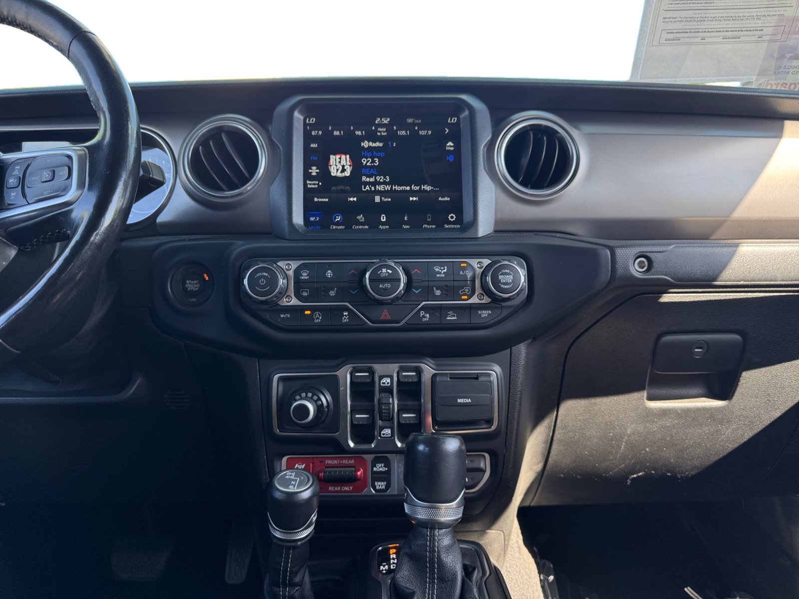 Used 2020 Jeep Gladiator Rubicon AWD/4WD image 11