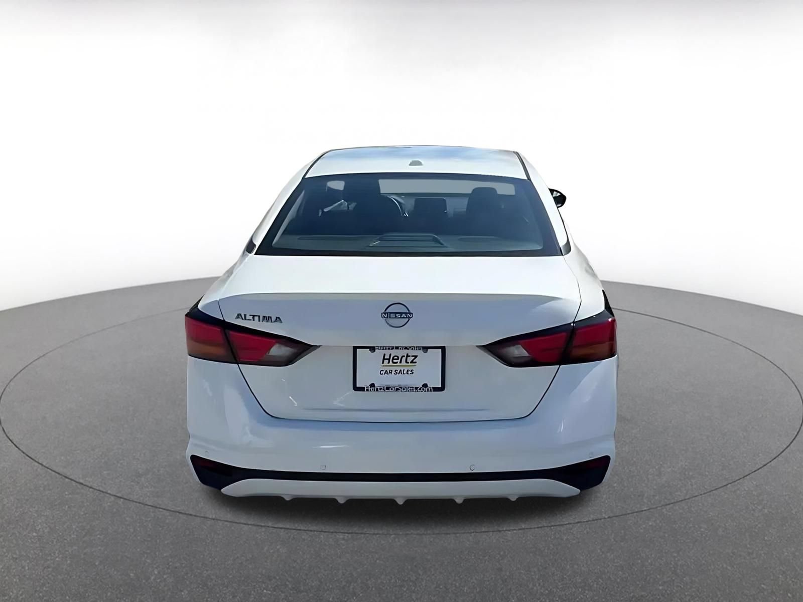Used 2025 Nissan Altima 2.5 SV FWD image 12