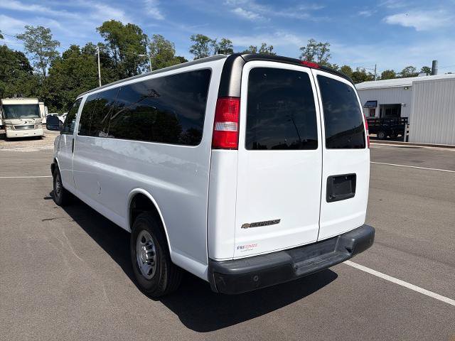Used 2022 Chevrolet Express 3500 LS RWD image 3