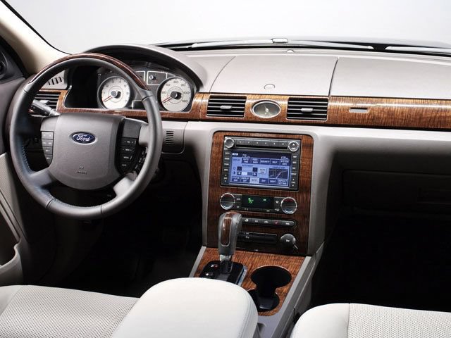 Used 2008 Ford Taurus SEL FWD image 4