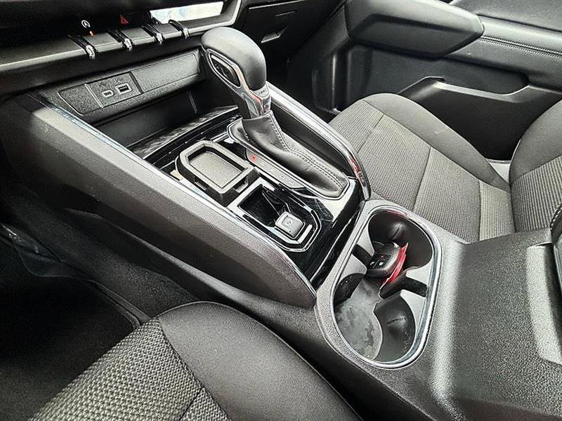 Used 2024 GMC Canyon Elevation image 25
