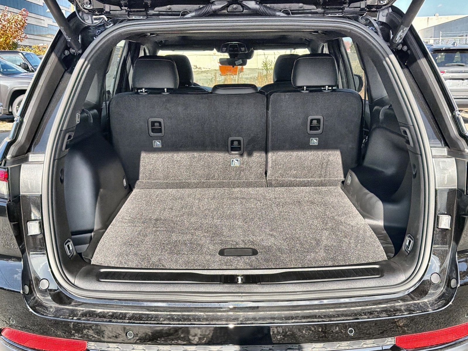 New 2025 Jeep Grand Cherokee Laredo image 25