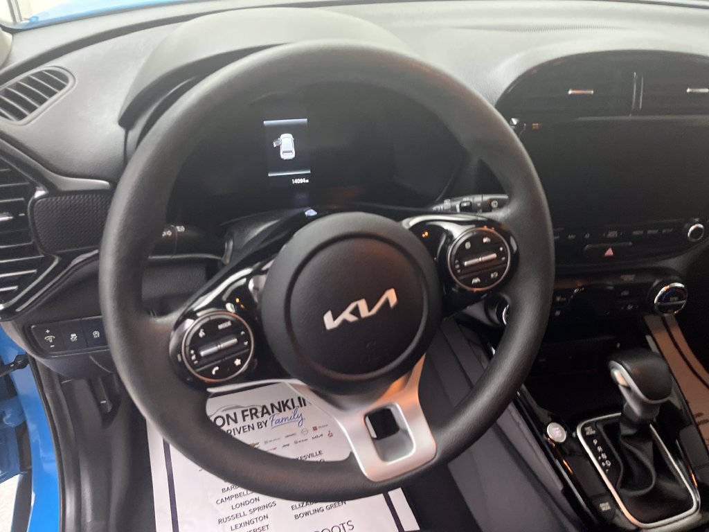 Used 2025 Kia Soul S FWD image 17