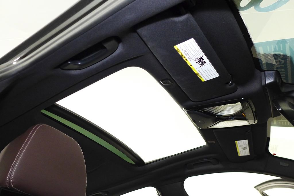 Certified 2023 BMW 530e w/ Premium Package image 17